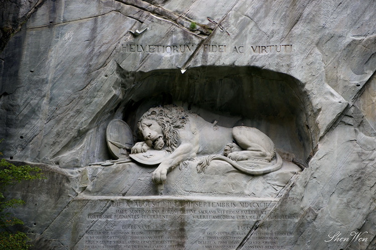 世界上最傷感、最感人的石雕—盧森之獅【原創(chuàng)】 - 晚霞映天 - 晚霞映天的博客